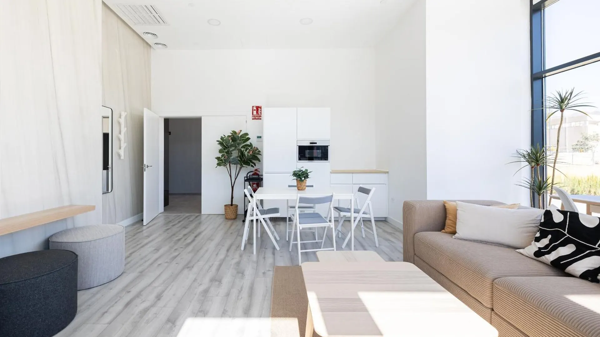 High-Rise Apartment With Views Málaga
